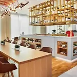 Отель Hilton Garden West