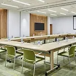 Hilton Garden West