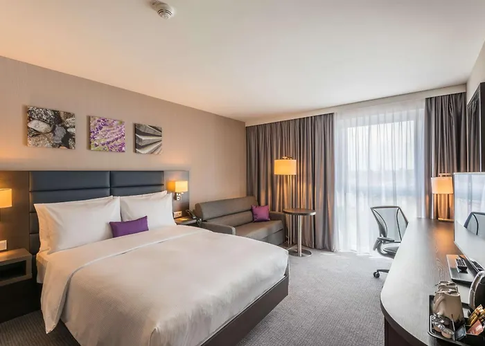 Hilton Garden West