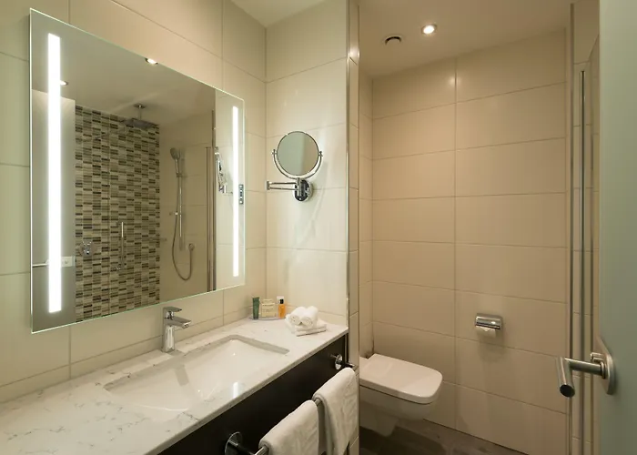 Hilton Garden West 4*