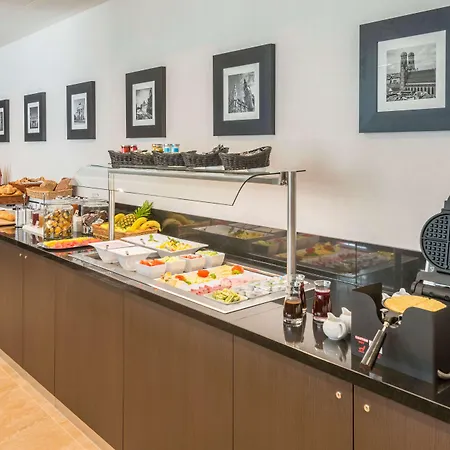 Hilton Garden West 4* Munique