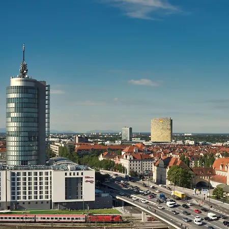 Hotel Hilton Garden West 4*