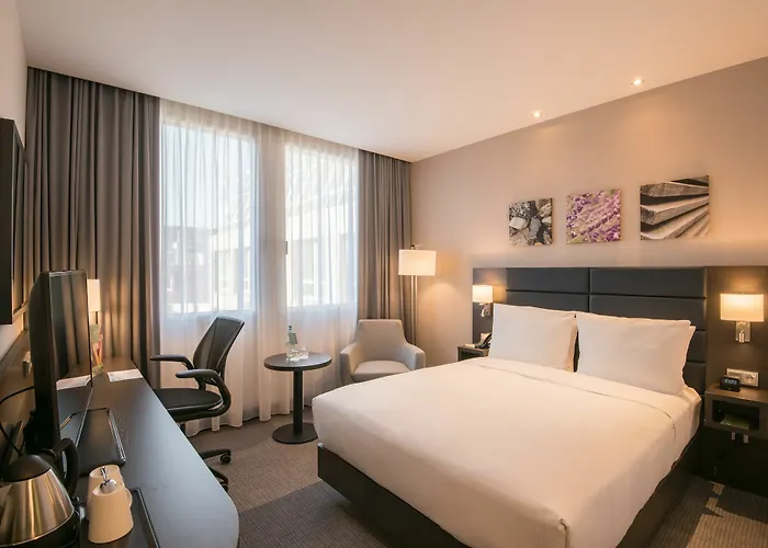 Hilton Garden West 4* München