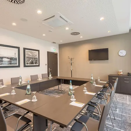 Hilton Garden West Отель Мюнхен