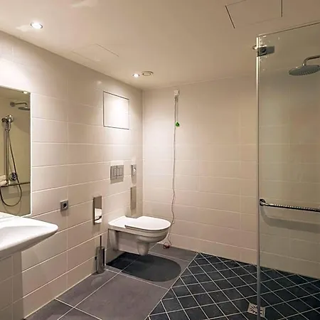 Hilton Garden West Otel 4*