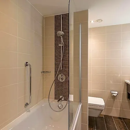 Hilton Garden West 4* Münih