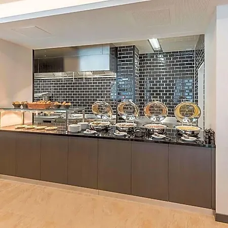Hilton Garden West