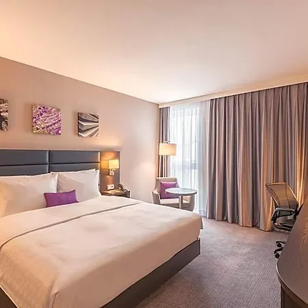 Hilton Garden West Otel