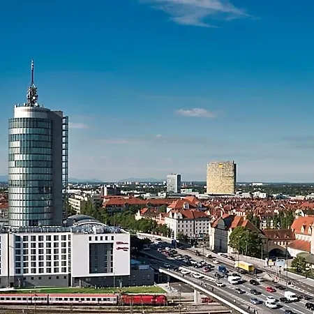 Hilton Garden West Otel