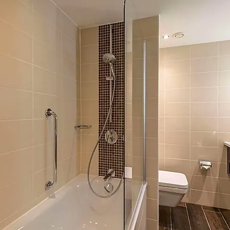 Hilton Garden West 4*
