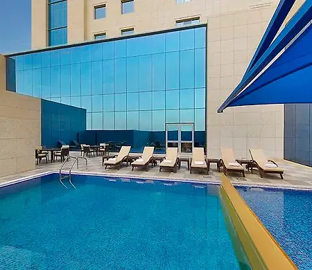 Ξενοδοχείο Hilton Garden West