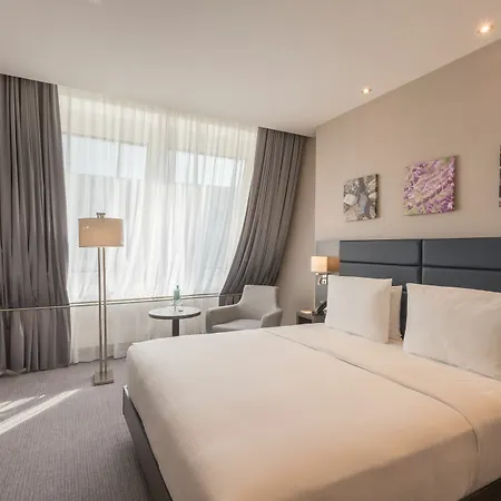 Hilton Garden West Otel 4*