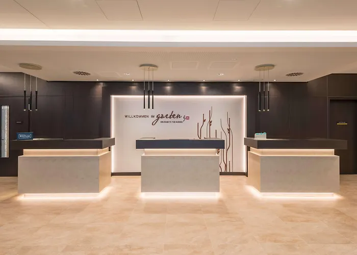 Hilton Garden West فندق